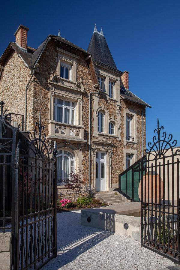 Guest house Manoir Henri Giraud & 5*